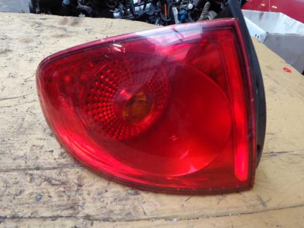 FEU ARRIERE GAUCHE SEAT - Vue 1